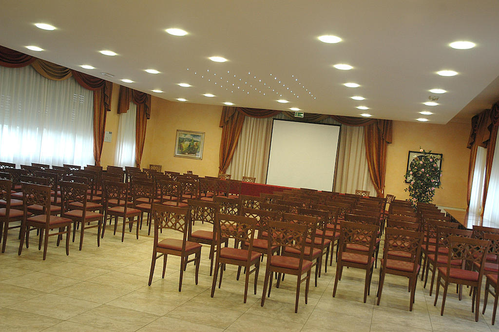 Hotel Ristorante Paladini Carisio Extérieur photo